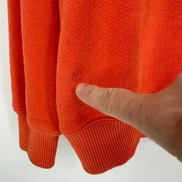 Evereve Sweatshirt Womens SMALL Embroidered Heart Preppy Academia Classiccore - Picture 7 of 11